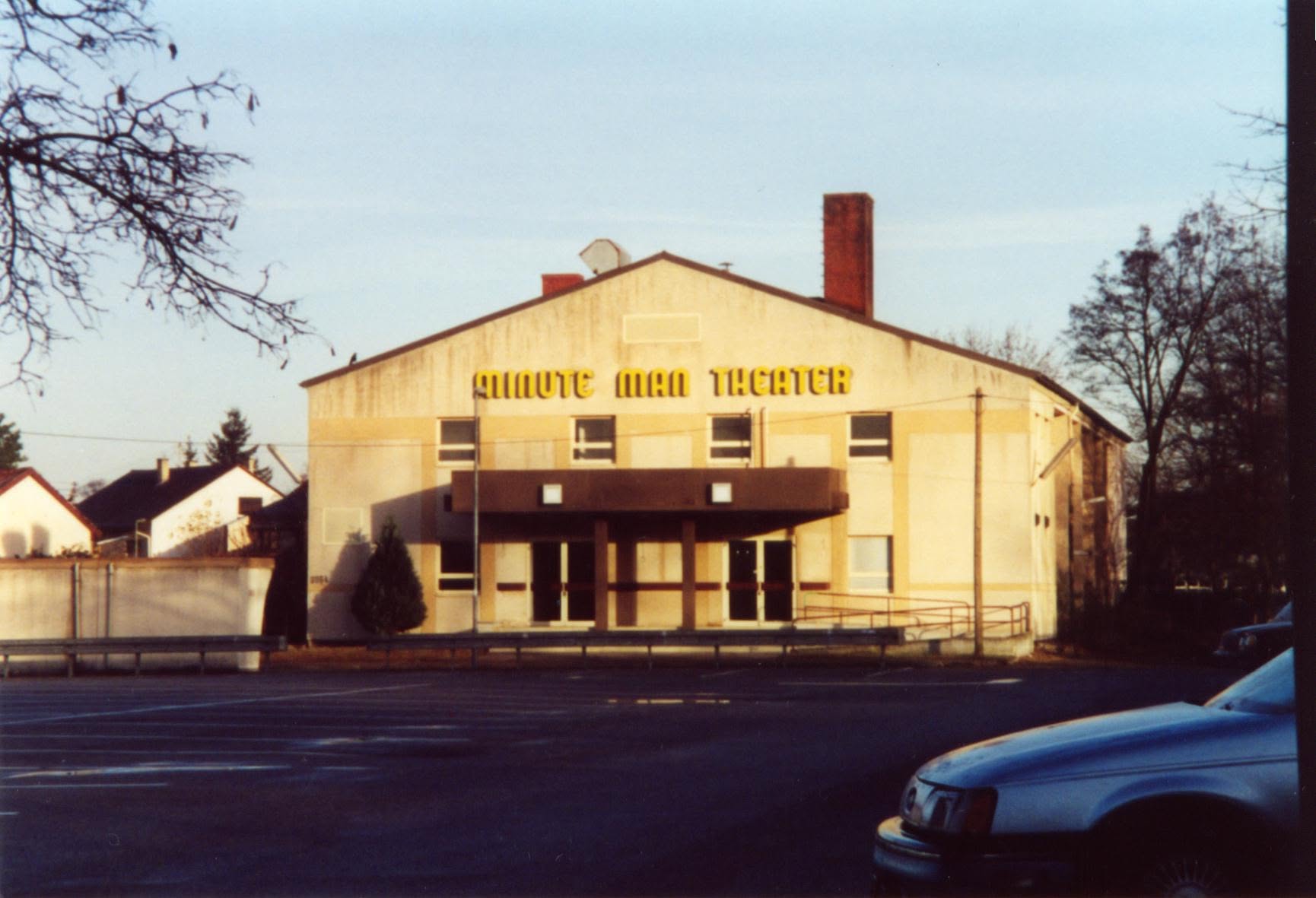 Minute Man Theater 2000  (shared by Kahs Knights)