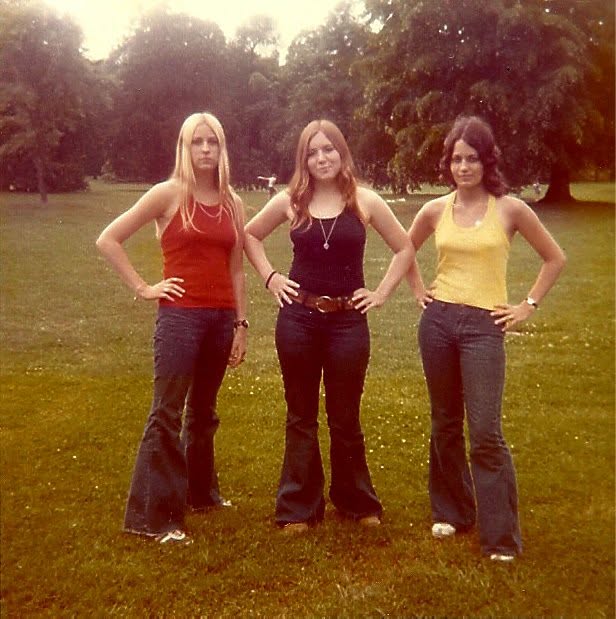 Cathy Casey, Leslie Cale & Sharon Beadenkopf in 1973  (shared by Less Cale)