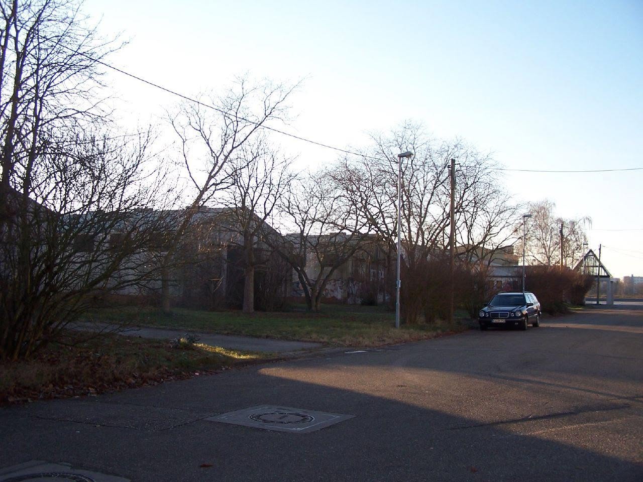 Shopping Center, 2004