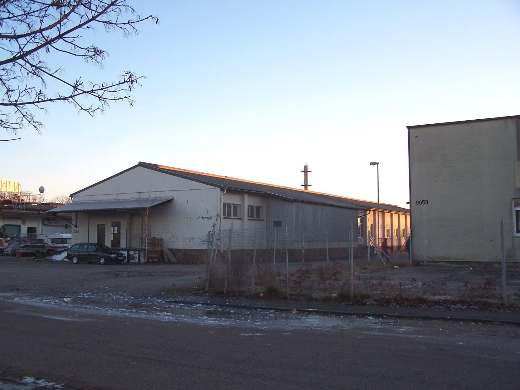 Back of Shopping Center 12-04  (shared by Chris Brace)